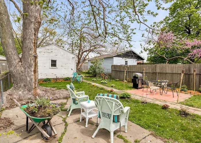 Cheerful 2 Bd With Backyard * Пеория